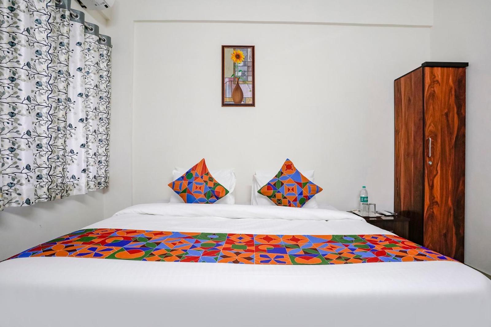 Hotel Comfort Caves Nashik Exterior foto