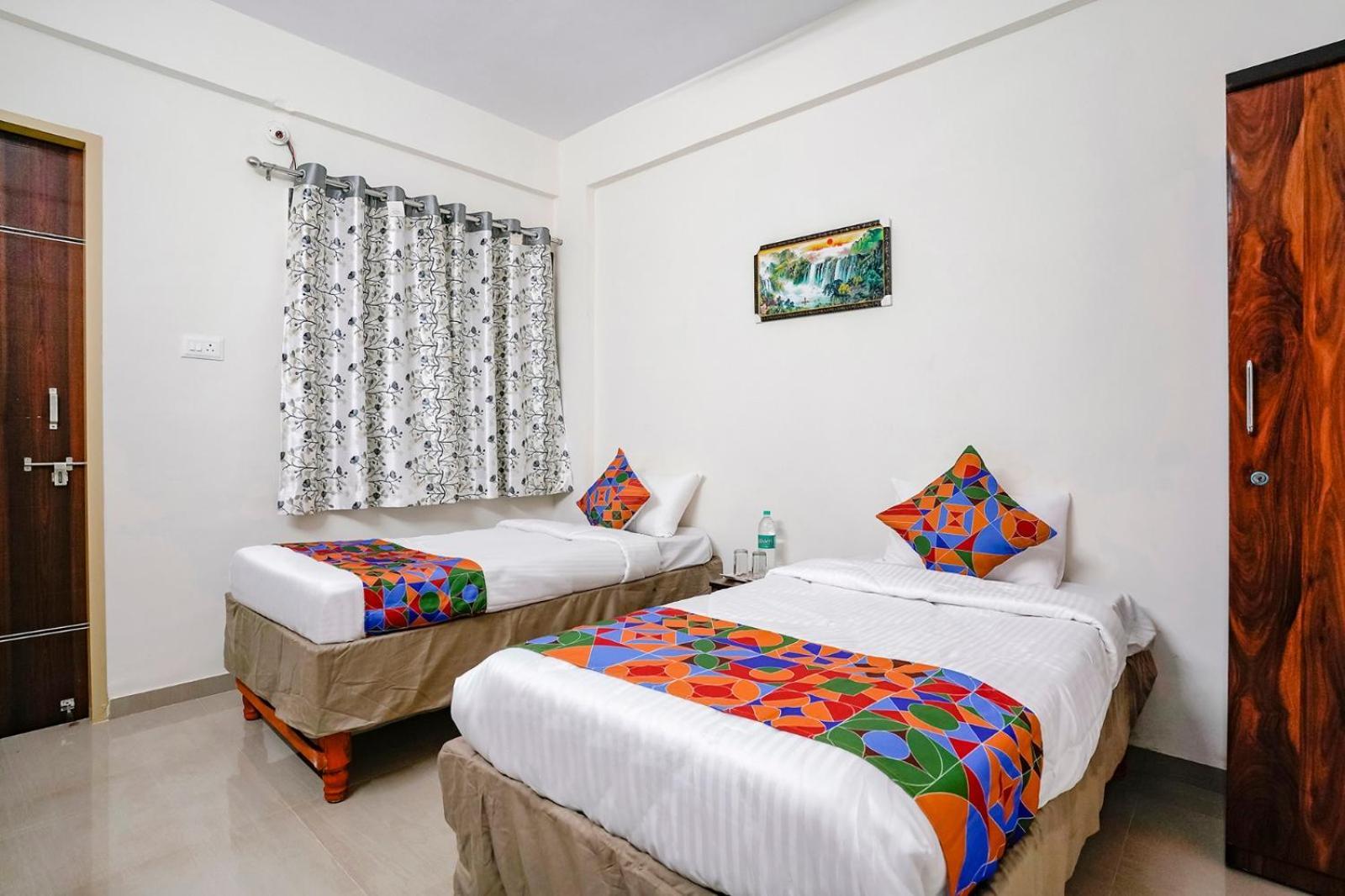 Hotel Comfort Caves Nashik Exterior foto