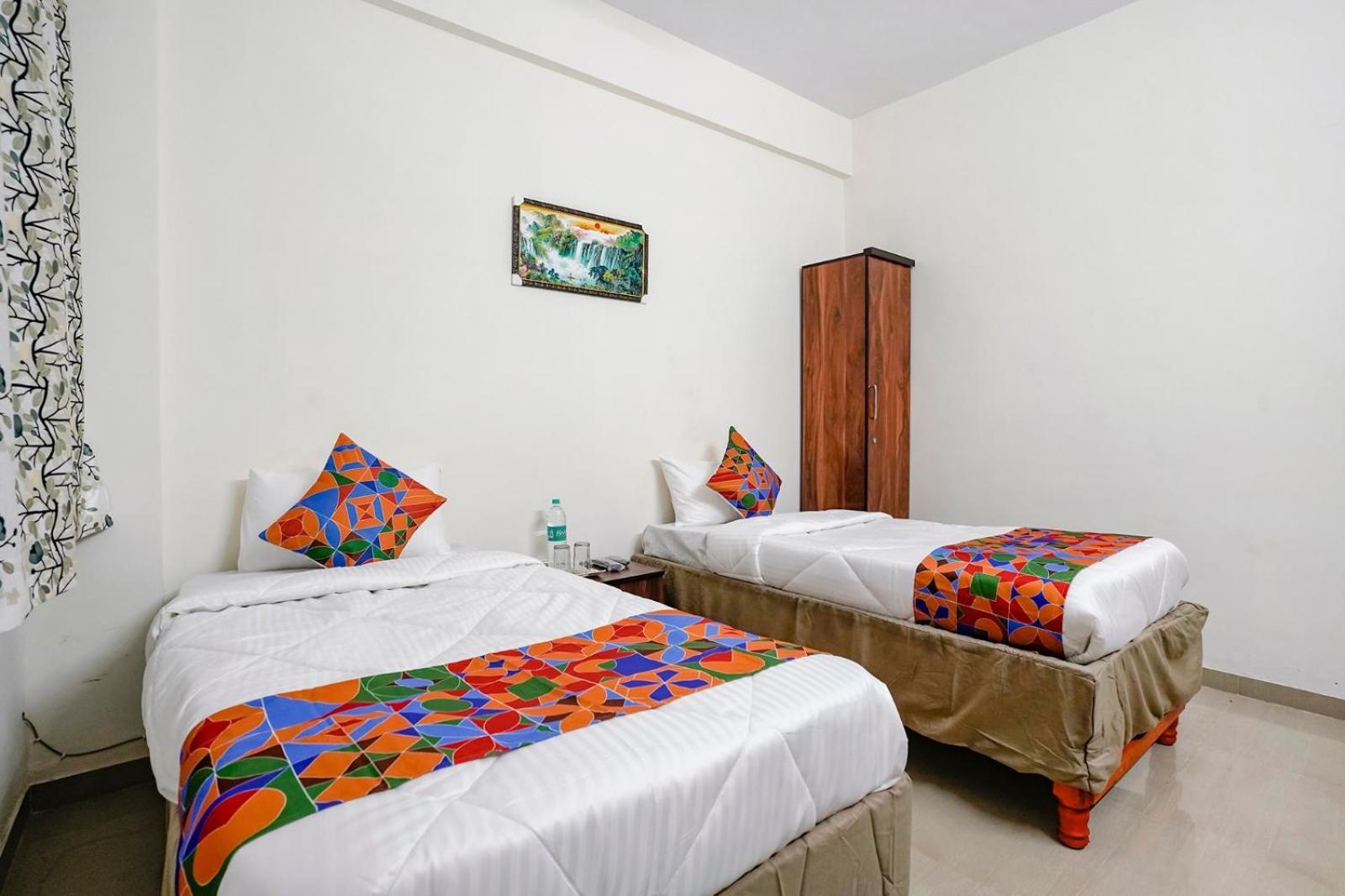 Hotel Comfort Caves Nashik Exterior foto