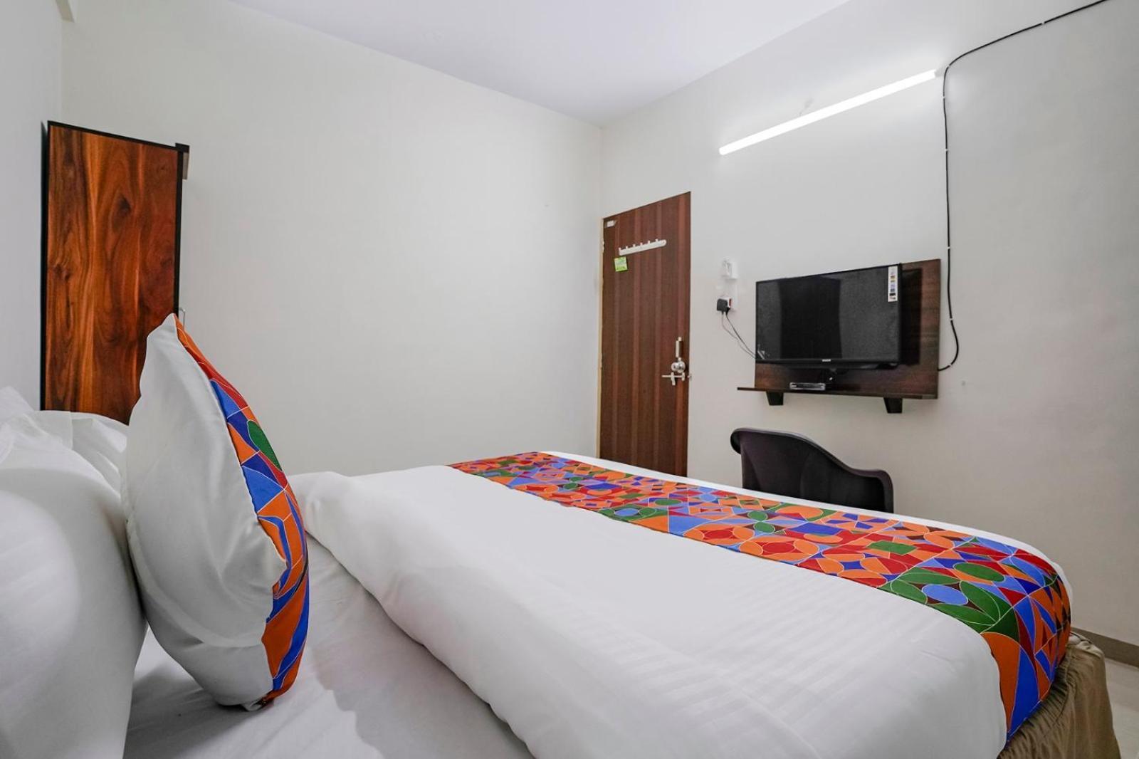 Hotel Comfort Caves Nashik Exterior foto